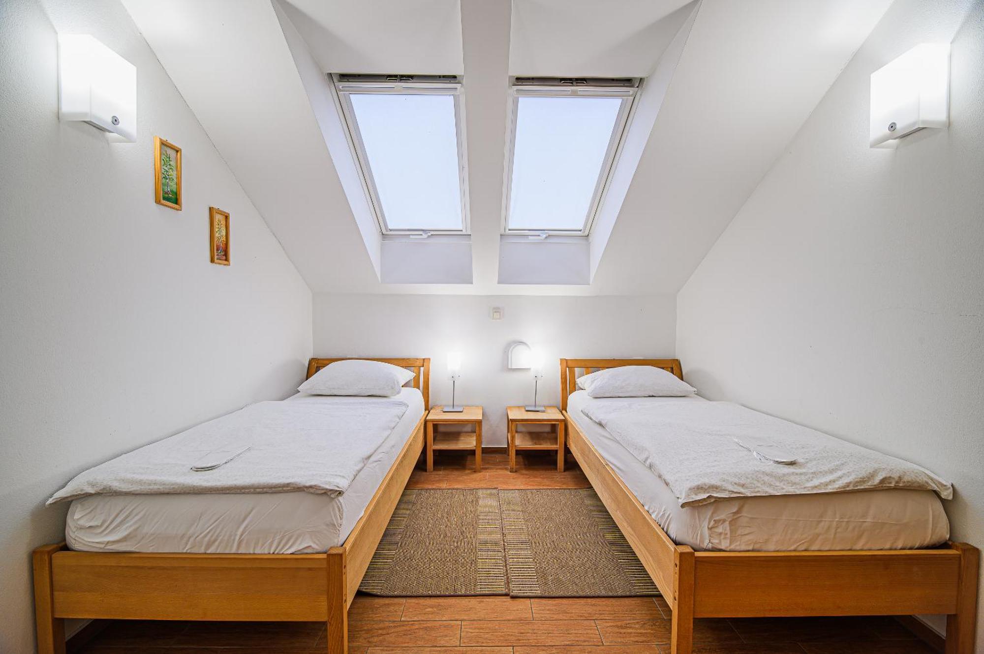 Apartments Maleric With Indoor Pool And Wellness Dragatuš Extérieur photo