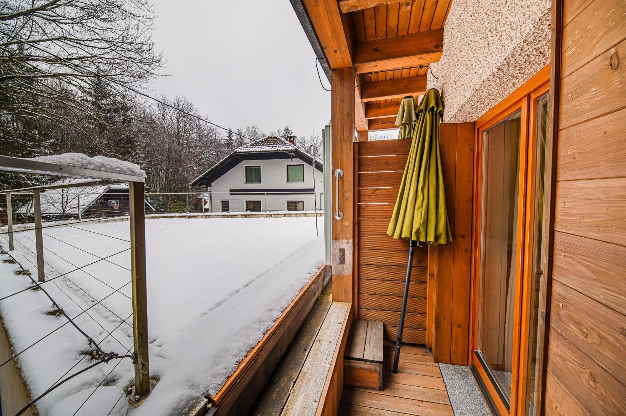 Apartments Maleric With Indoor Pool And Wellness Dragatuš Chambre photo