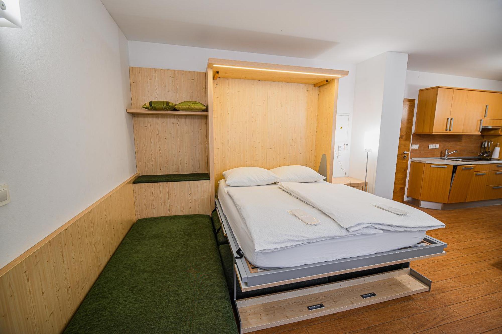 Apartments Maleric With Indoor Pool And Wellness Dragatuš Chambre photo