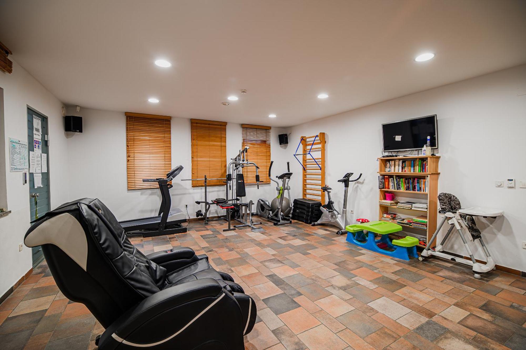 Apartments Maleric With Indoor Pool And Wellness Dragatuš Extérieur photo