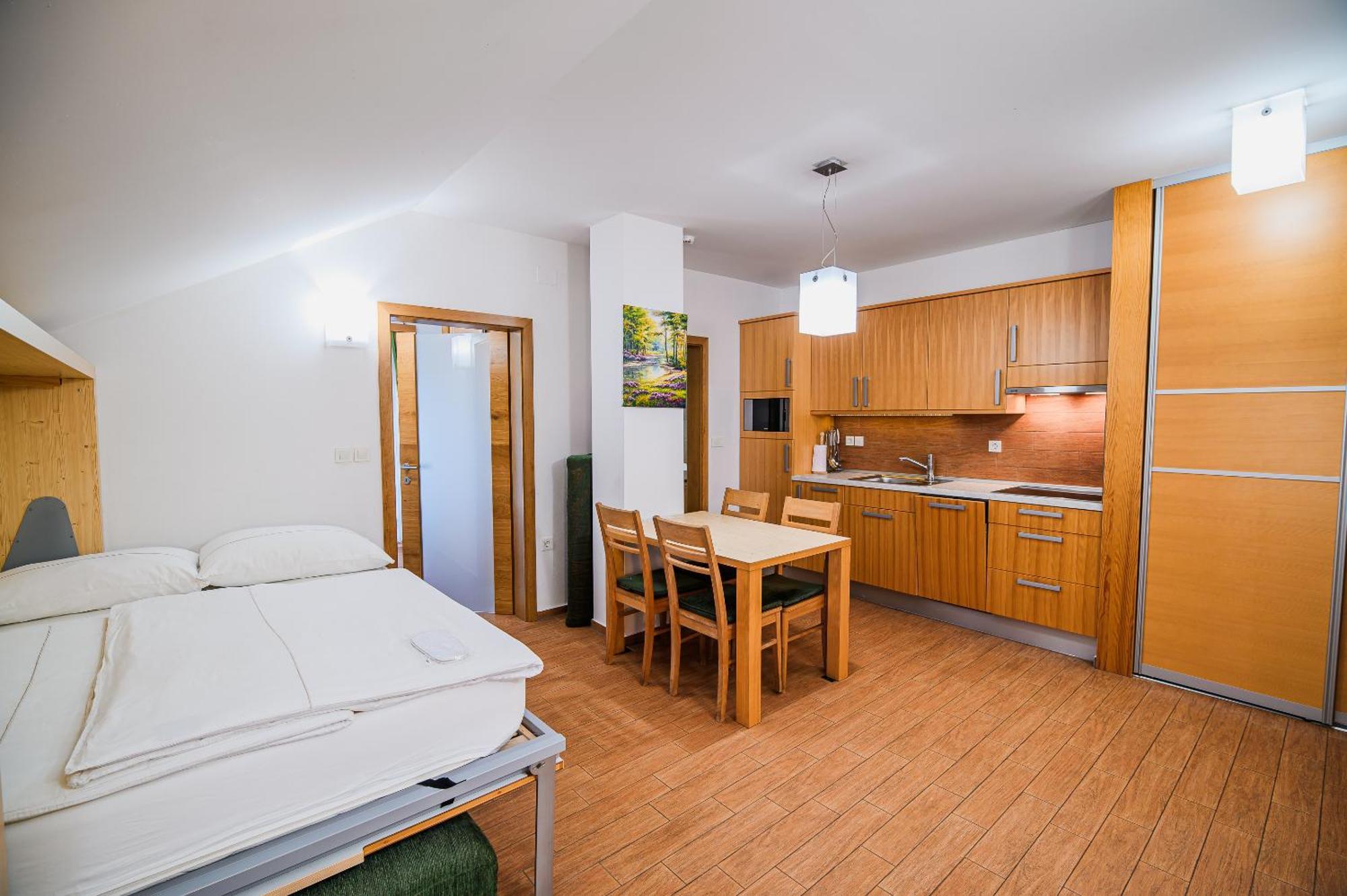 Apartments Maleric With Indoor Pool And Wellness Dragatuš Chambre photo