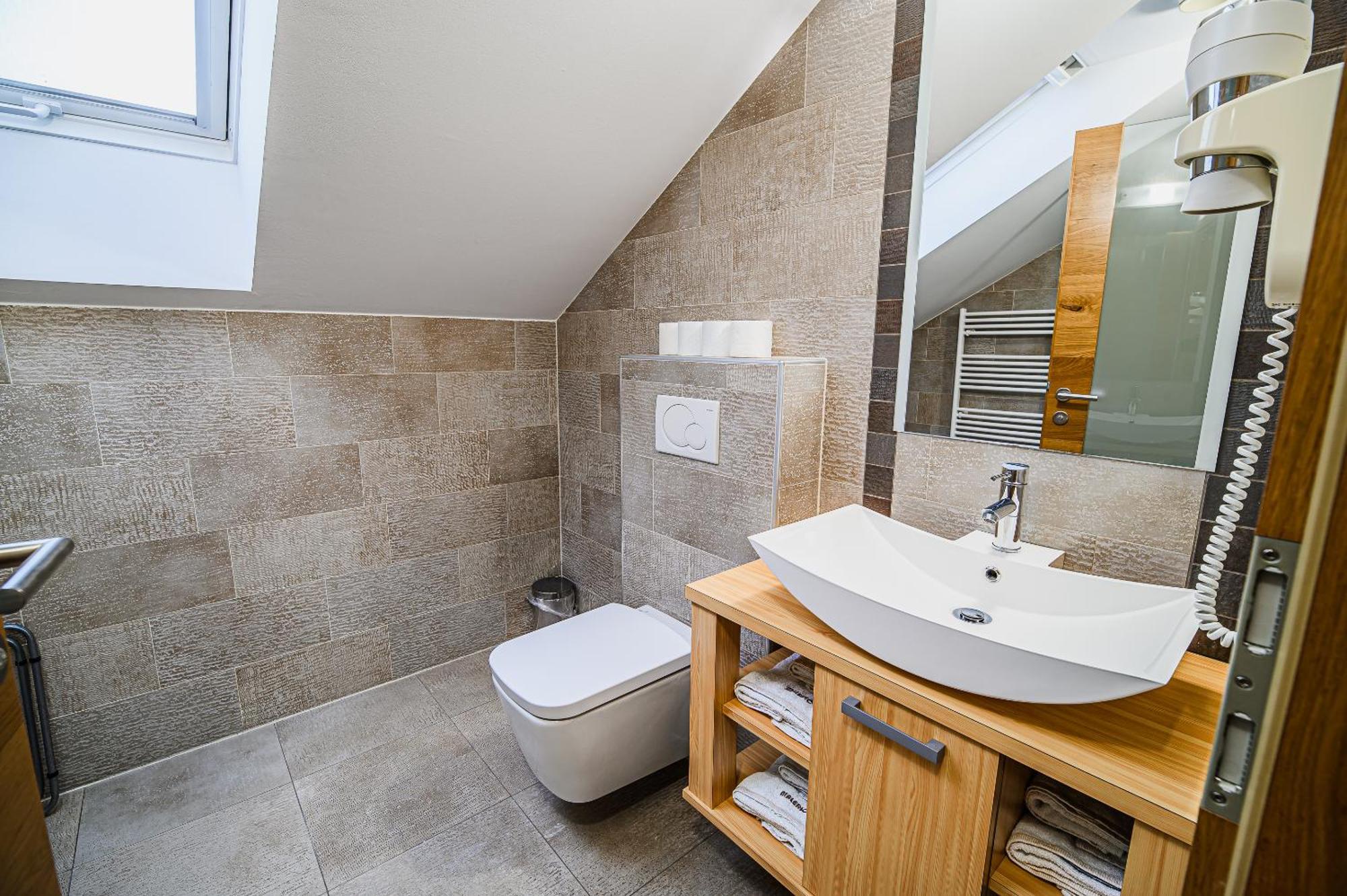 Apartments Maleric With Indoor Pool And Wellness Dragatuš Chambre photo