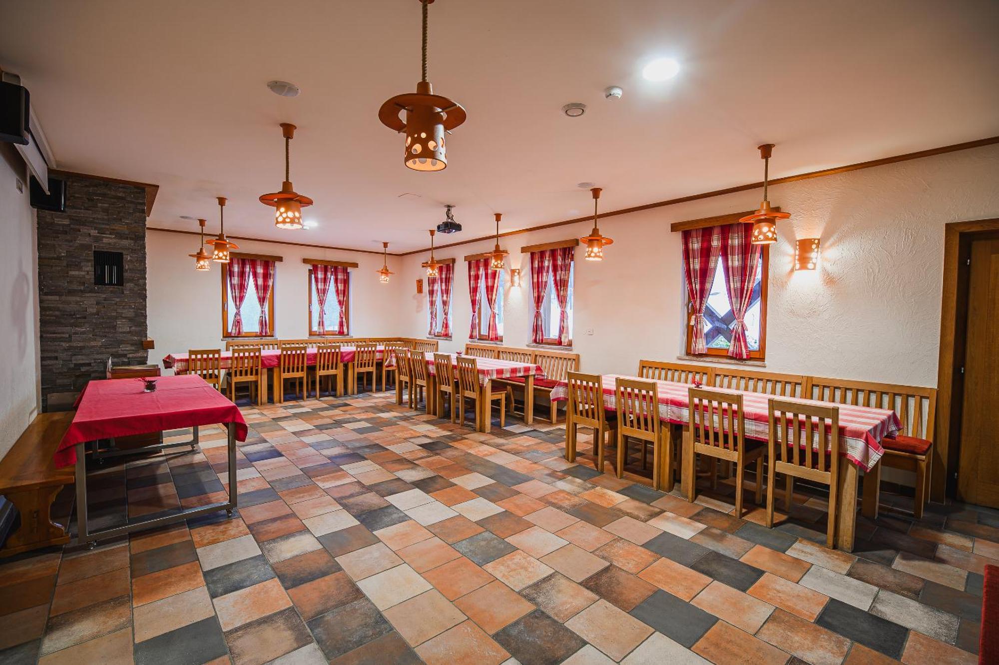 Apartments Maleric With Indoor Pool And Wellness Dragatuš Extérieur photo
