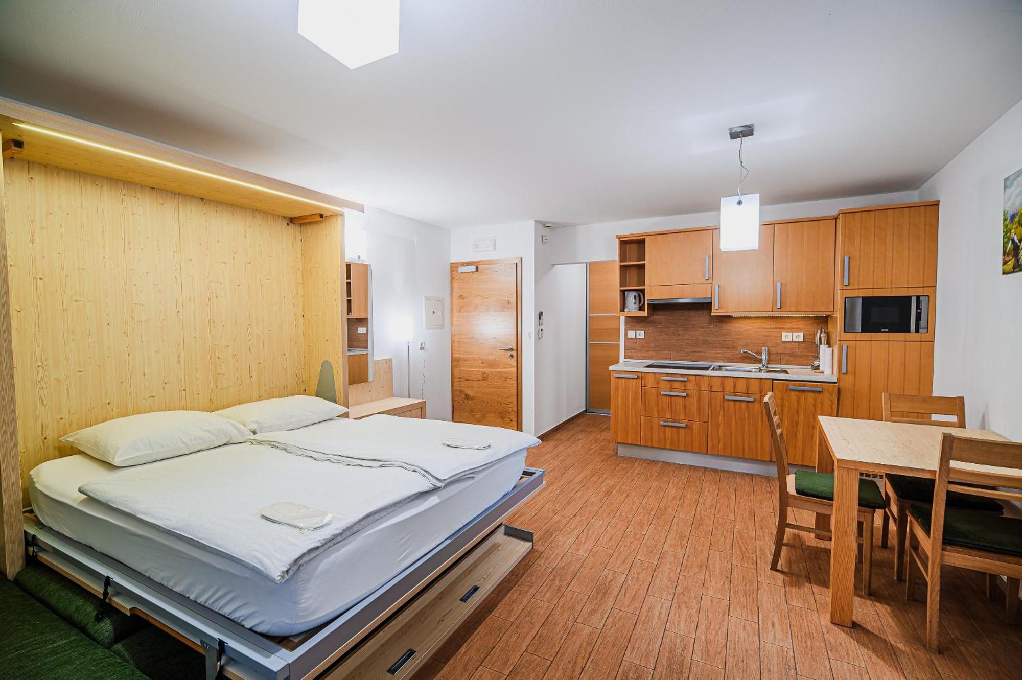Apartments Maleric With Indoor Pool And Wellness Dragatuš Extérieur photo