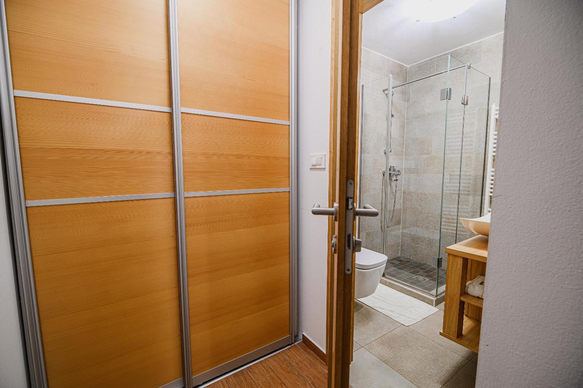 Apartments Maleric With Indoor Pool And Wellness Dragatuš Chambre photo